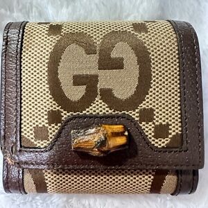 Gucci bamboo wallet